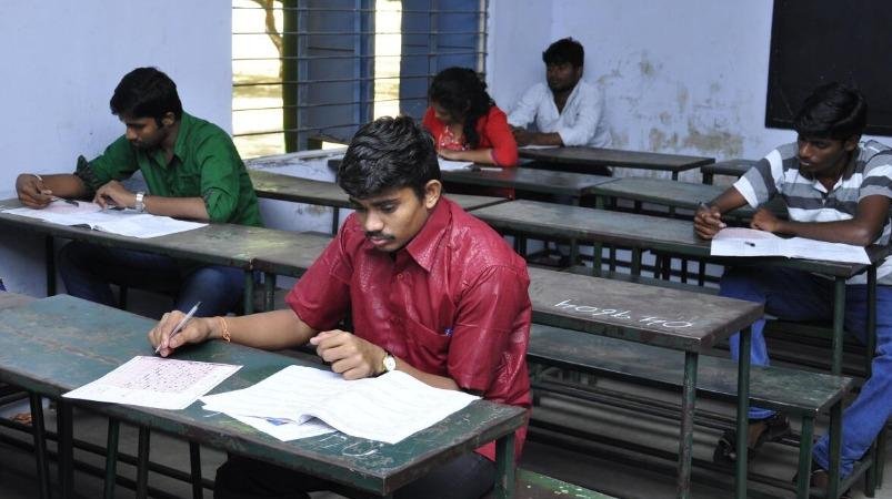 UPSC தேர்வில் வெற்றி பெற்ற  தமிழக மாணவர்களுக்கு ஊக்கத்தொகை