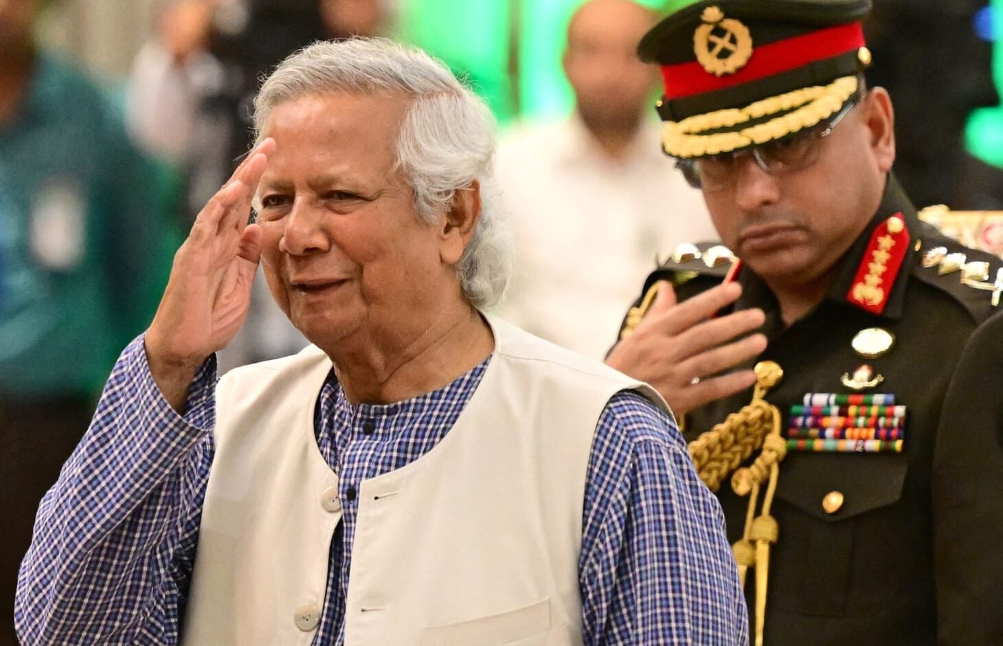 Yunus helps Pakistan!!