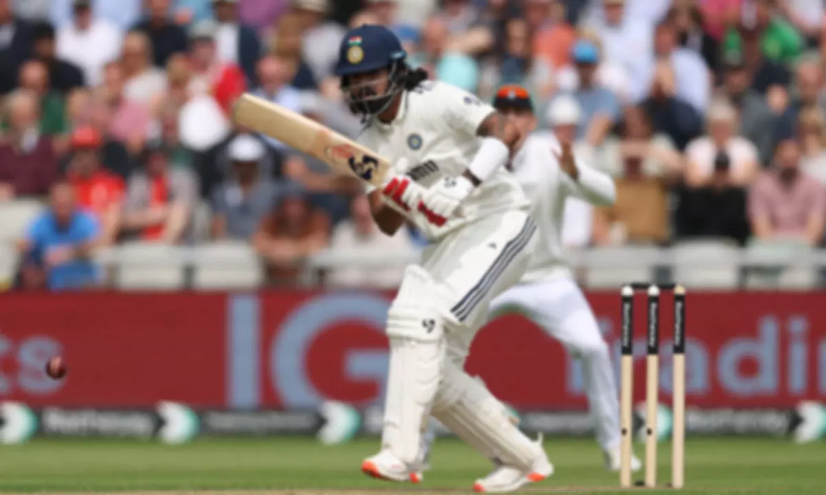 India stumbles on first day of 4th Test