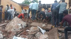 4 students killed in school roof collapse