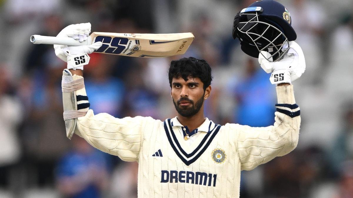 Washington Sundar receives award