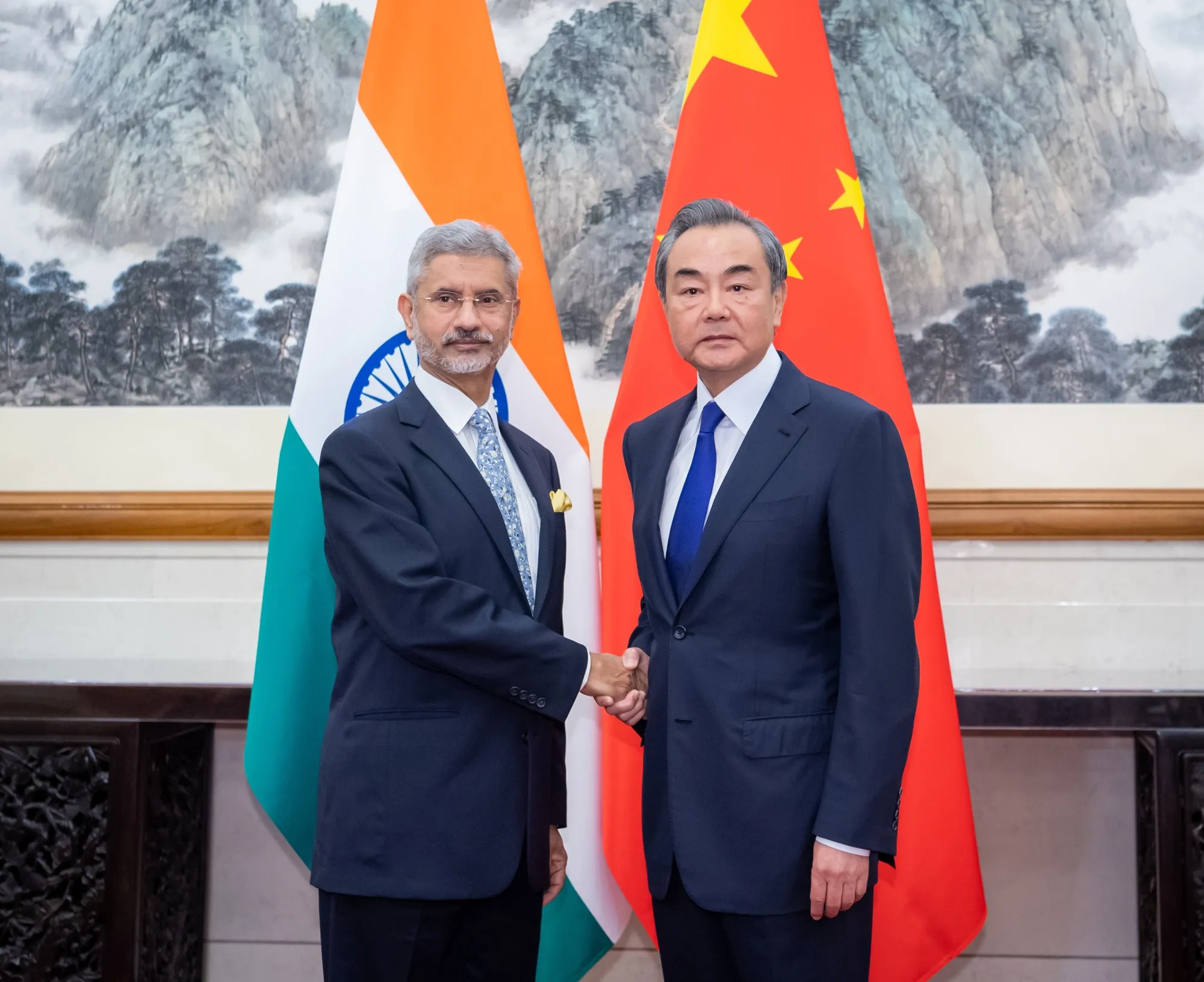Chinese Foreign Minister visits India