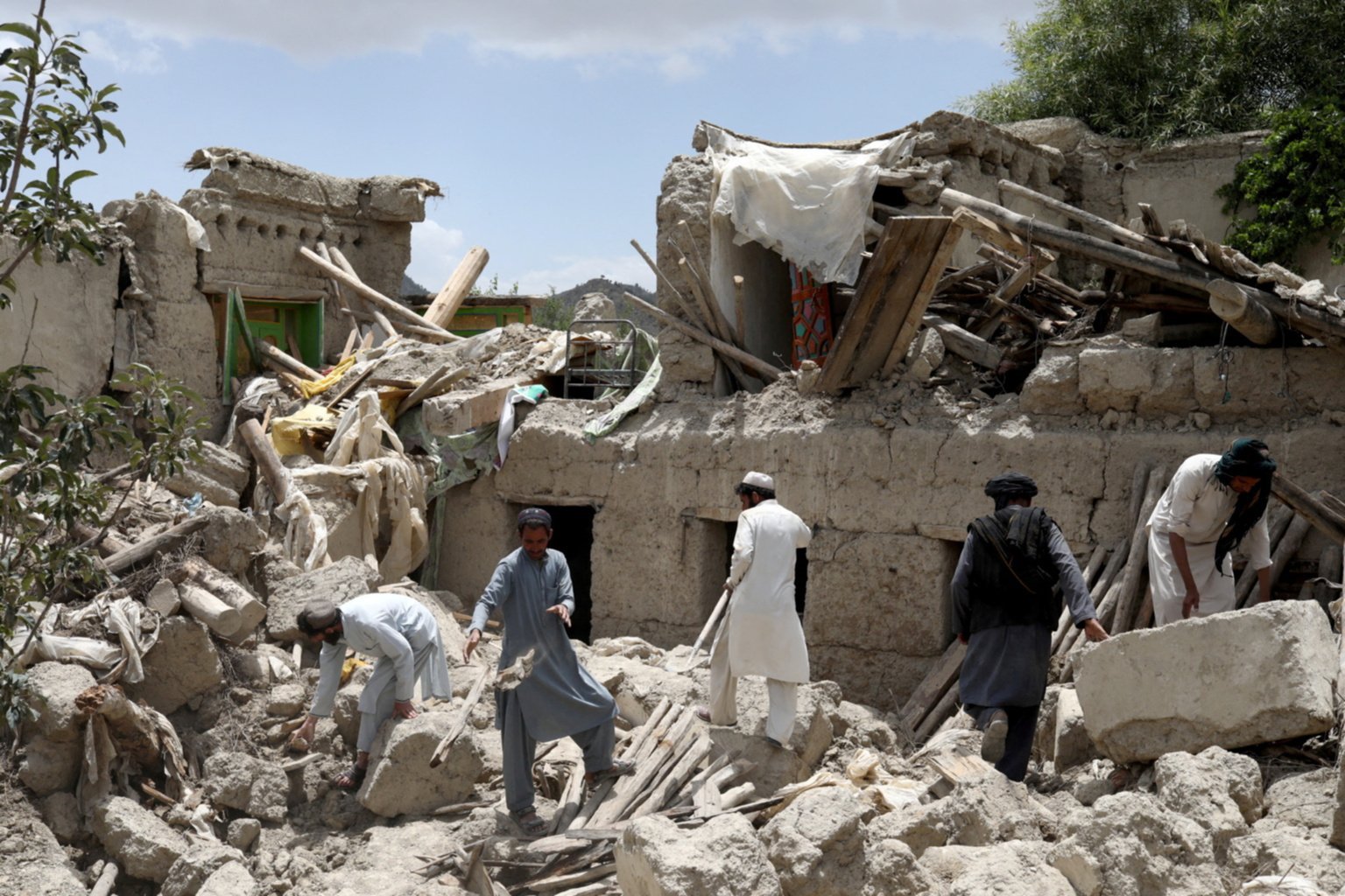 Massive earthquake in Afghanistan