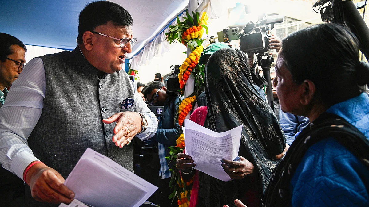 58 lakh people laid off in West Bengal