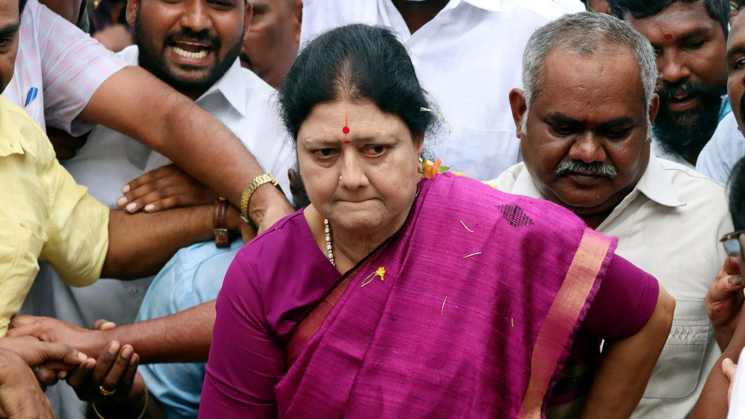 Sasikala reaction, Vaithilingam DMK, TN Politics 2026.