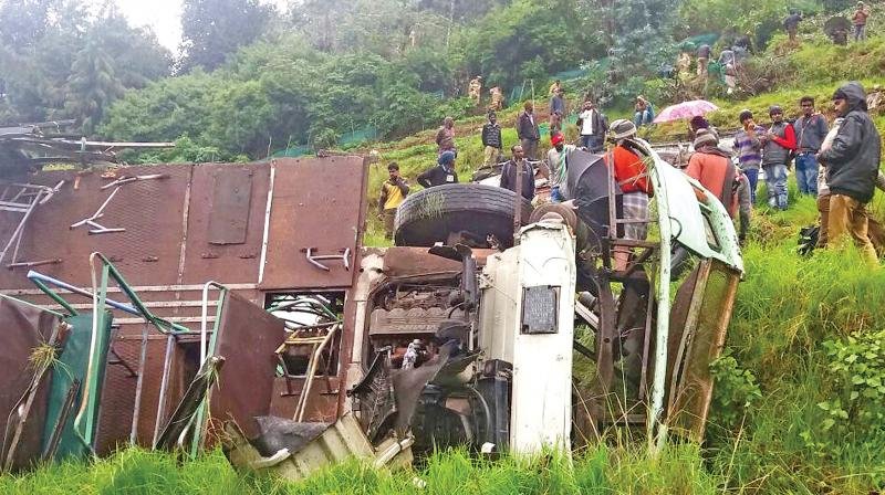 Ooty Accident, Kallakorai Hada, Mini Bus Accident, Nilgiris News.