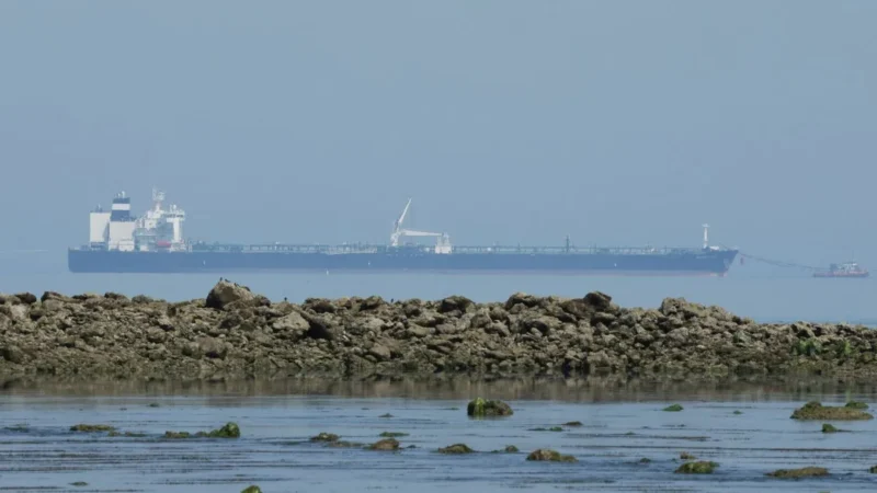 india-oil-tankers-arrival-petroleum-ministry-lpg-price-comparison-march-2026