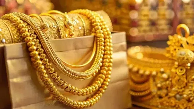gold-price-hike-tamil-nadu-march-26-2026-record-high-1-lakh-sovereign